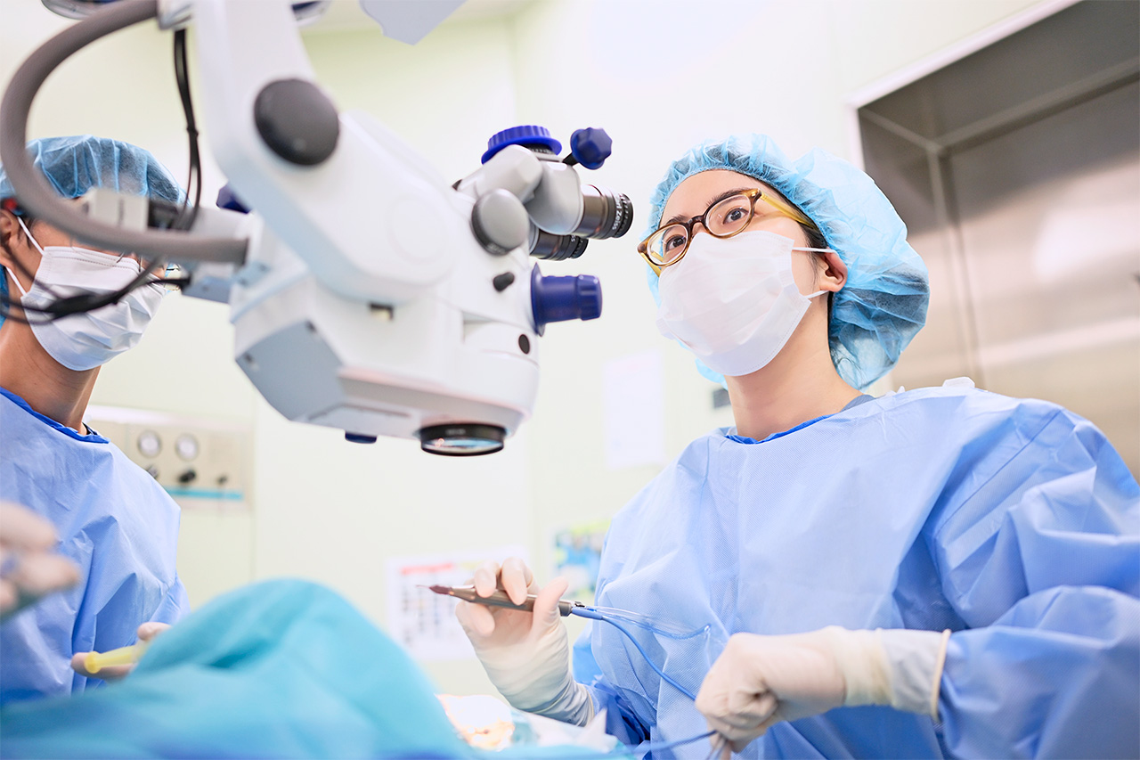 岸医師による白内障手術