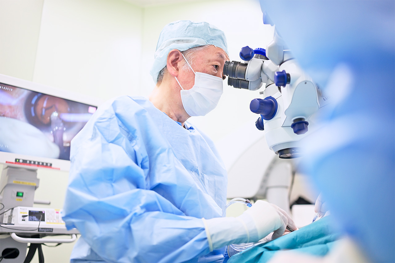 佐藤医師による白内障手術