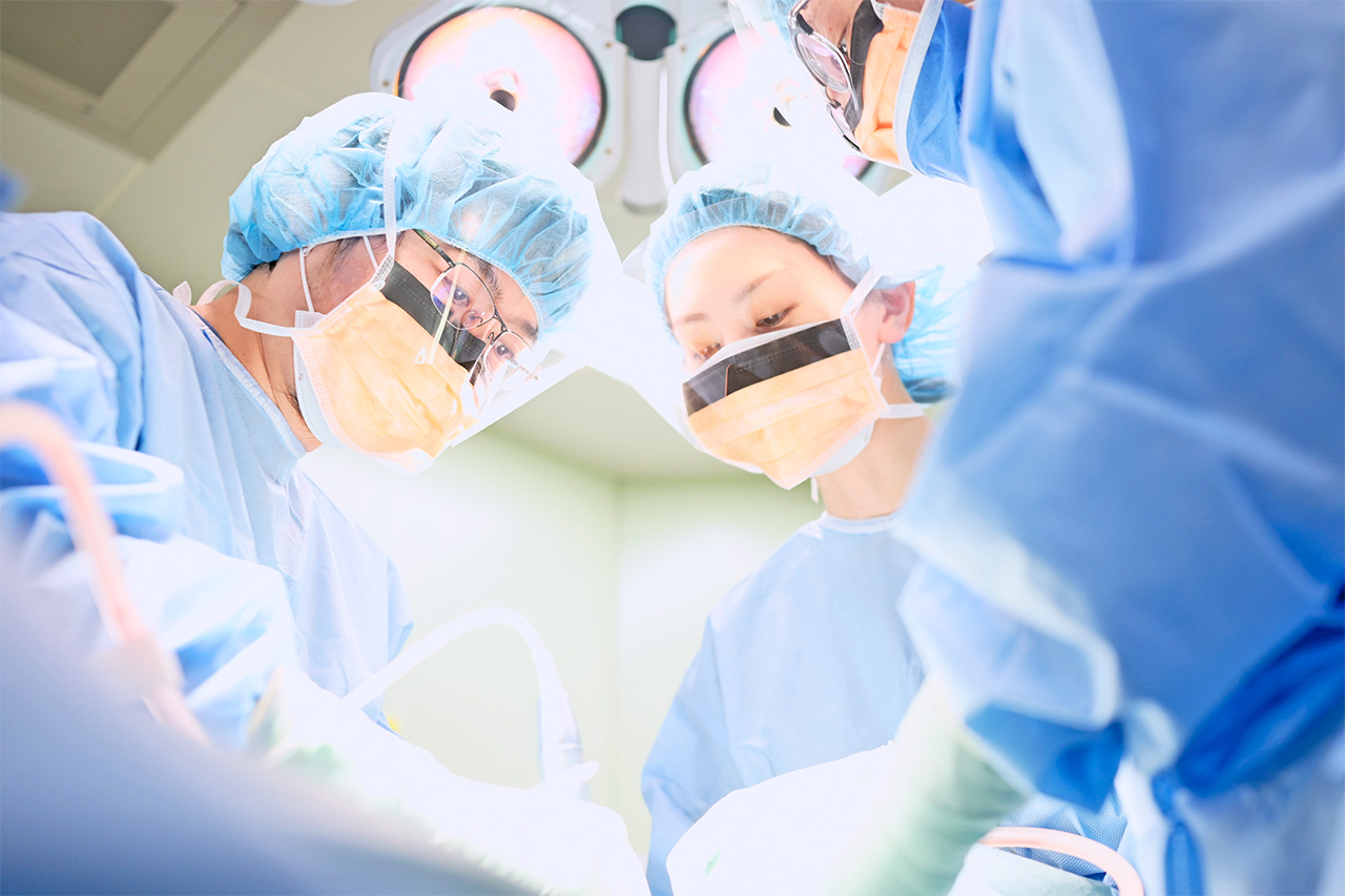 口腔内嚢胞摘出術（親知らず抜歯）